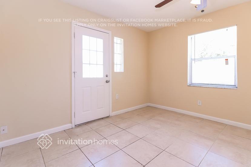 Building Photo - 11781 128th Ave N