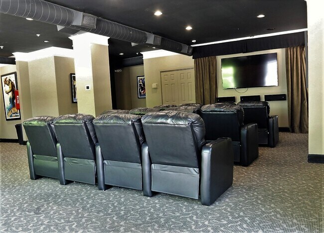 Movie theater room for use by residence - 10 Perimeter Summit Blvd NE