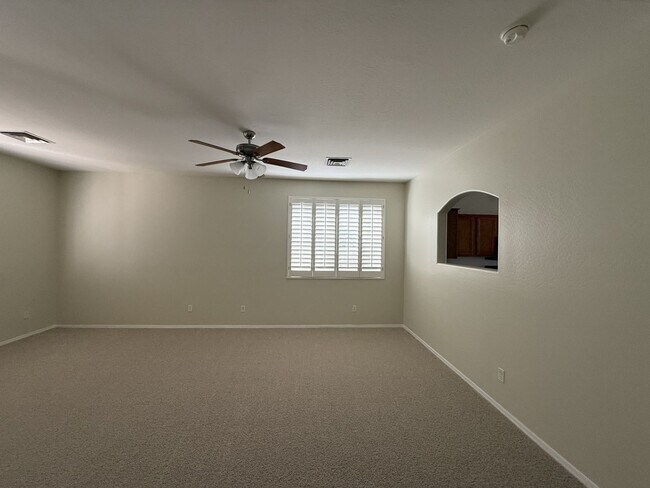 Building Photo - 4168 E Rainbow Dr