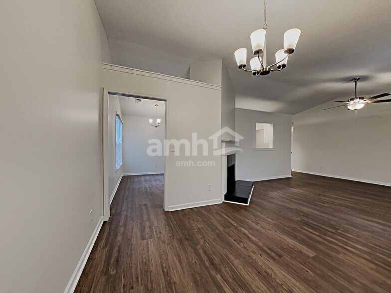 Building Photo - 2645 Windstream Way NW