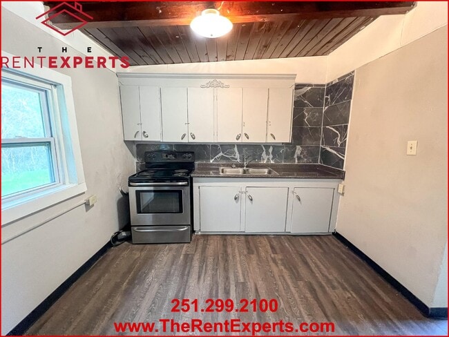 Building Photo - 226 Hildersheim Dr
