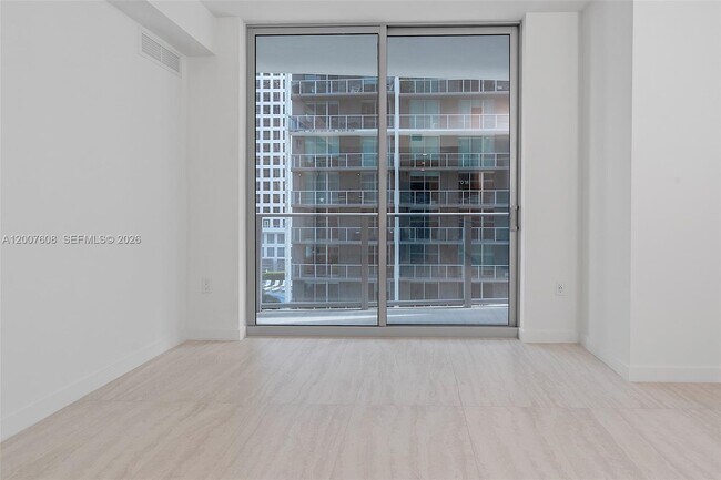 Building Photo - 77 SE 5th St