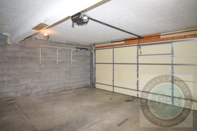 Building Photo - 3 bedroom / 2 Bath in Millard!