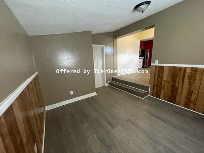 Building Photo - NO DEPOSIT option available for qualified renters