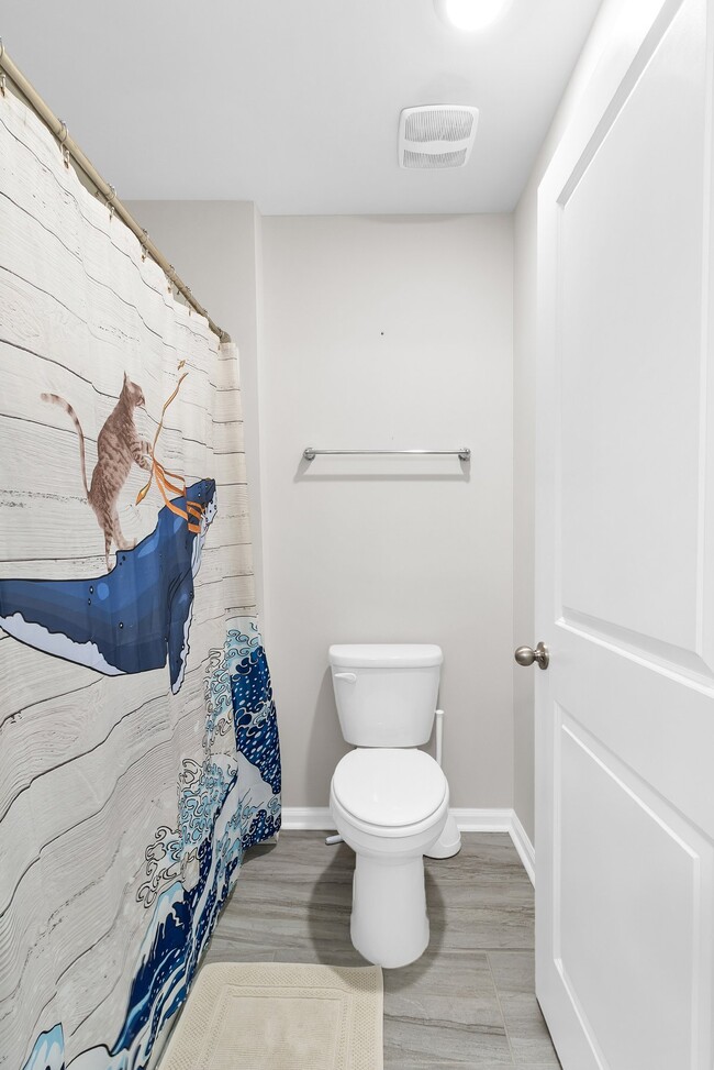 Building Photo - 376 Brennan Dr