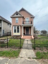 Building Photo - 400 Warner Ave