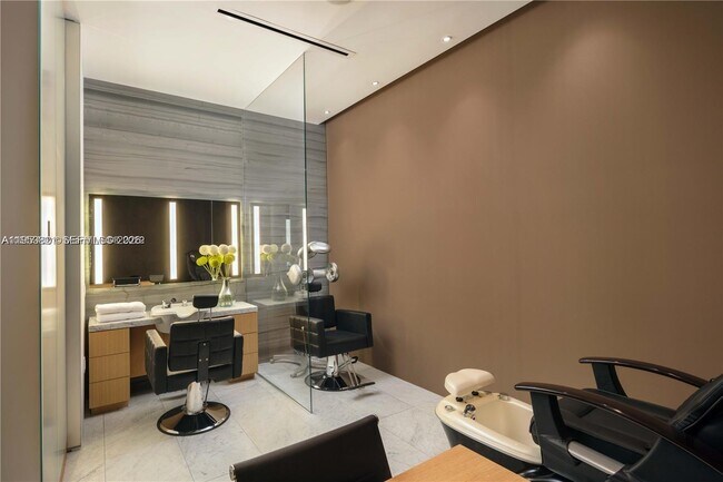 Building Photo - 88 SW 7th St