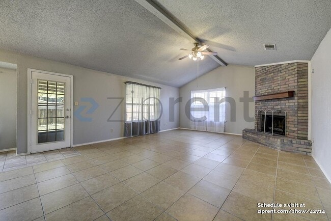 Building Photo - 400 Royal Field Dr
