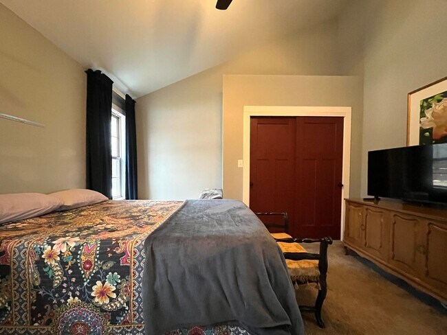 Building Photo - Lakefront Living in Lyman, SC