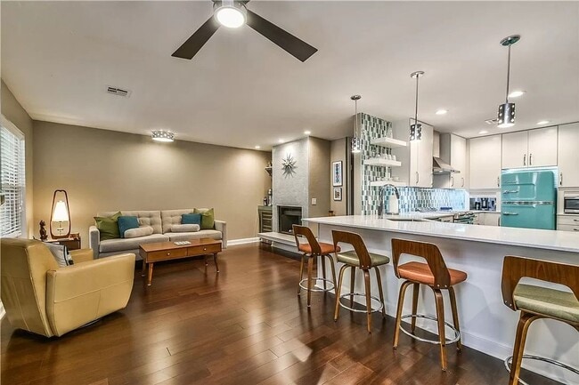 Building Photo - Urban Living in Downtown OKC - 2 Bedrooms/...