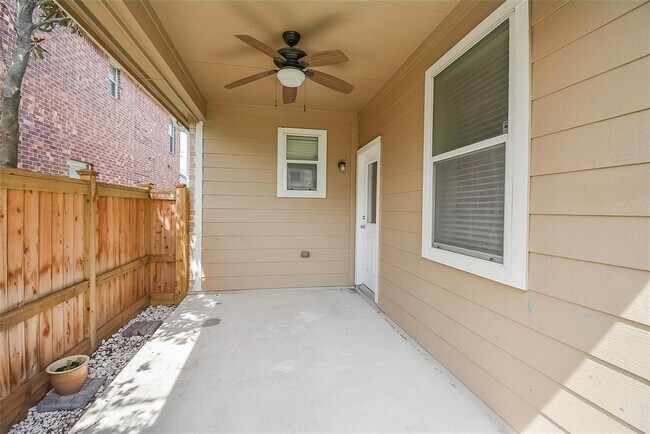 Building Photo - 14127 Grovemist Ln