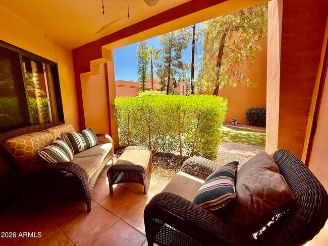 Building Photo - 4303 E Cactus Rd