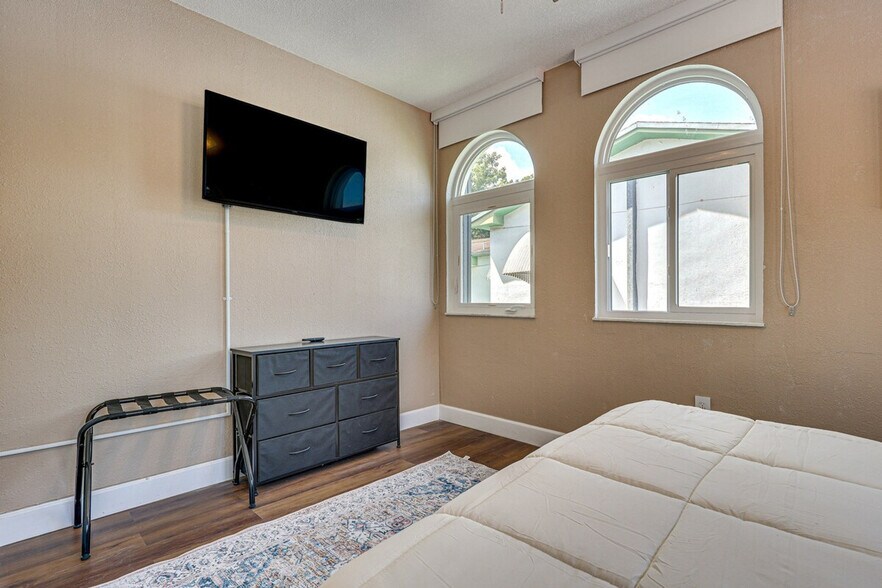 Building Photo - 2934 NW 66th St