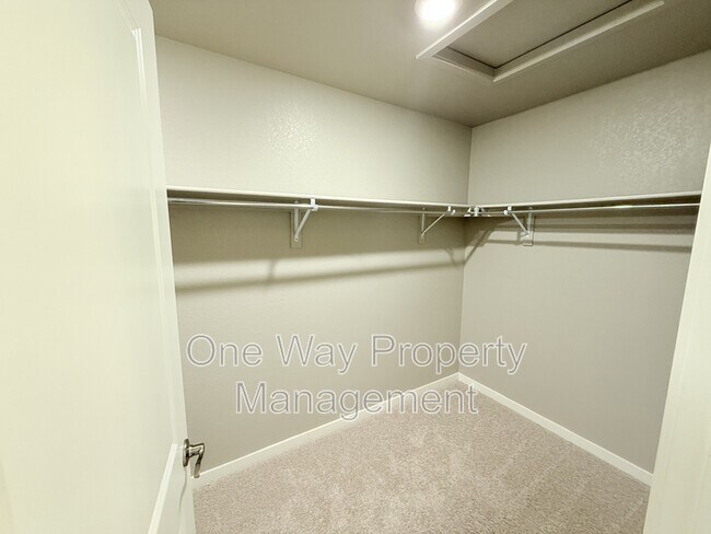 Building Photo - 215 N 62nd Ave