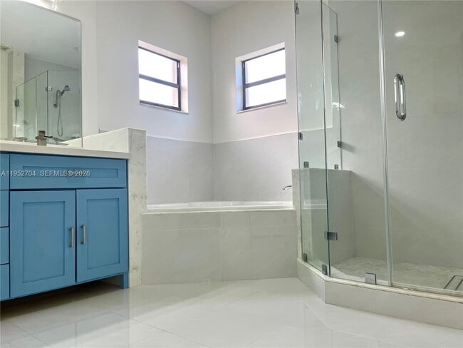 Building Photo - 11433 SW 242nd Ln