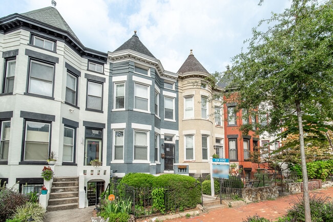 Welcome to Bloomingdale! - 51 U St NW