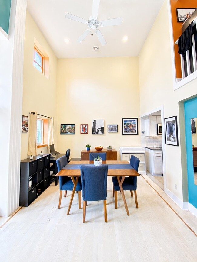 Building Photo - 219 Bloomfield St