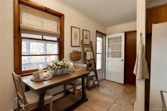 Building Photo - 10 Smith St