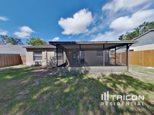 Building Photo - 13912 Henson Cir