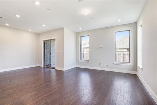 Building Photo - 1050 Maverick Dr