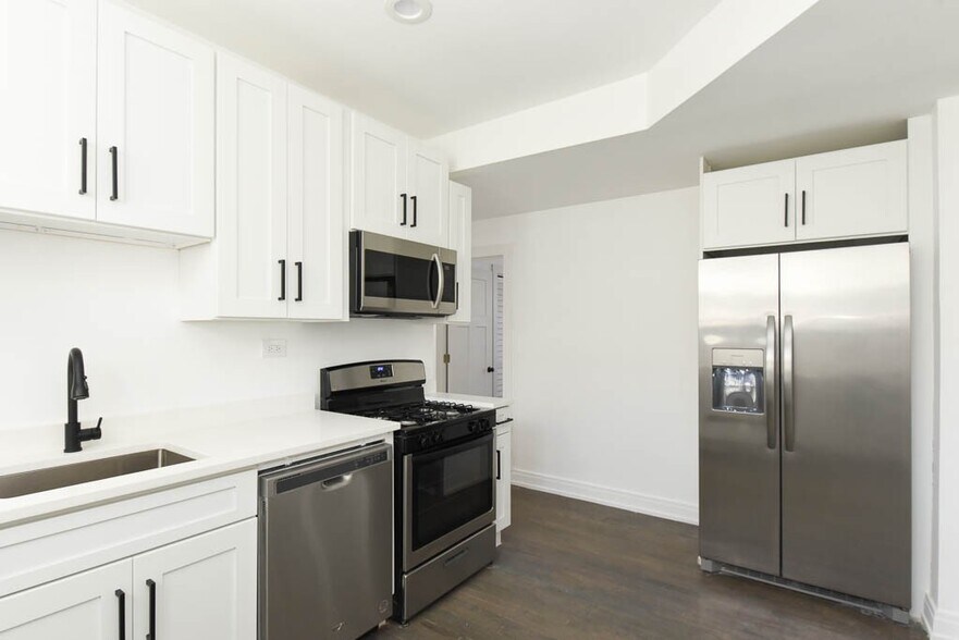 Building Photo - 3759 N Kimball Ave