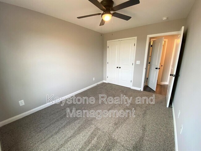 Building Photo - 580 Heritage Pointe Dr