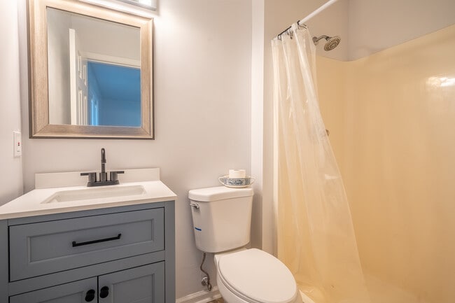 Building Photo - 110 Peabody Rd