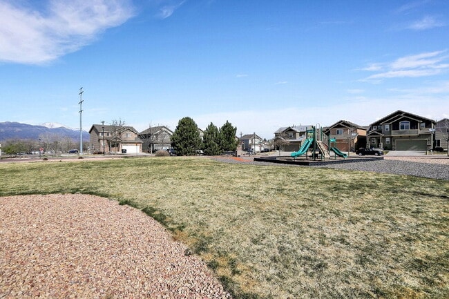 Building Photo - 2688 Sierra Springs Dr