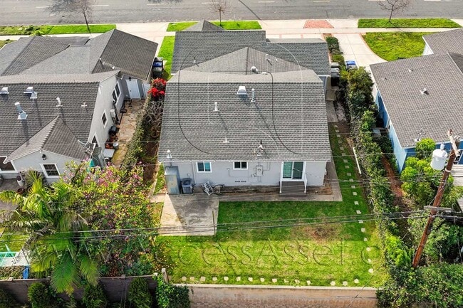 Building Photo - Spacious 4 Bed/2 Bath Home With EV Charger In Torrance!