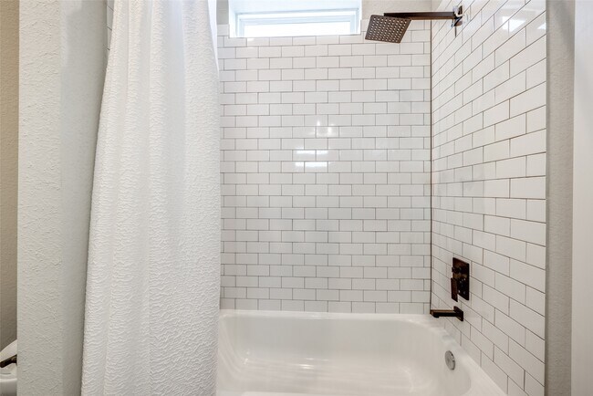 Building Photo - 4804 Gano St