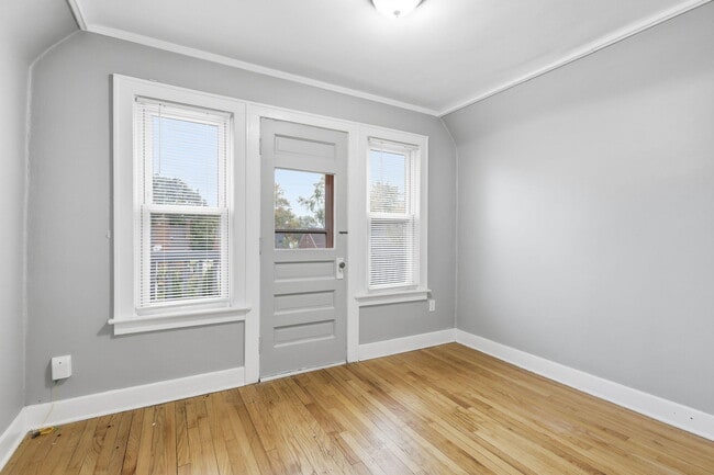 Building Photo - 1838 Markese Ave