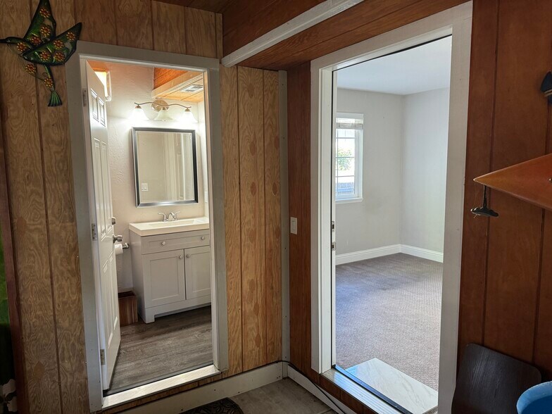 Building Photo - 135 Bixby St