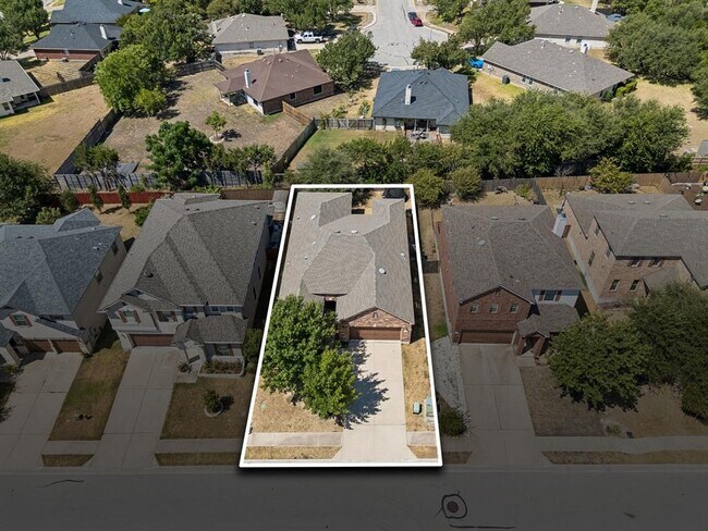 Building Photo - 1113 Yellow Iris Rd
