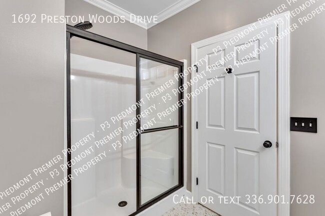 Building Photo - 1692 Preston Woods Dr
