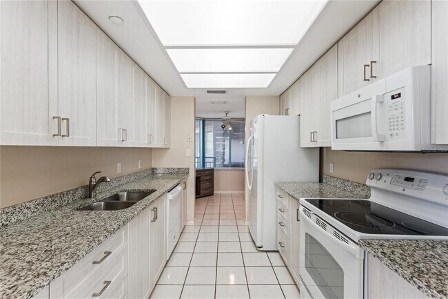 Building Photo - 1520 Gulf Blvd