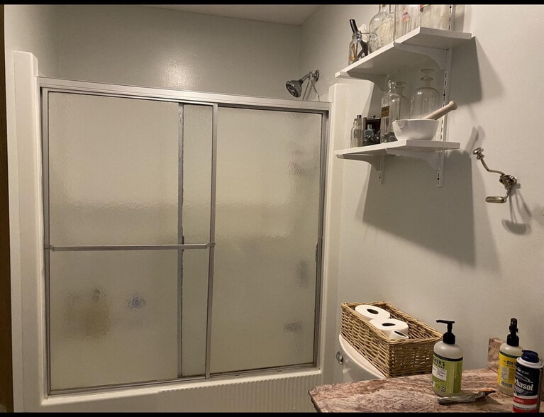 Building Photo - 708 Butternut Hill Rd