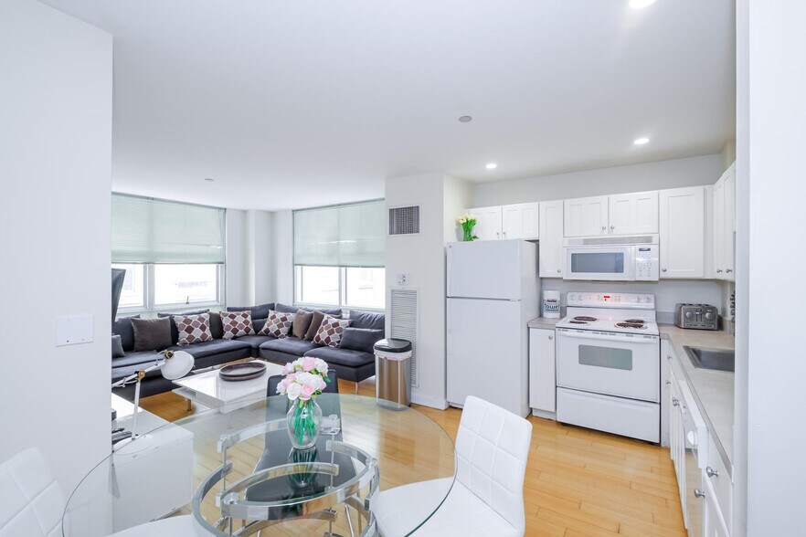 Building Photo - 60-62 Boylston Street-SI FL1-ID1240418P