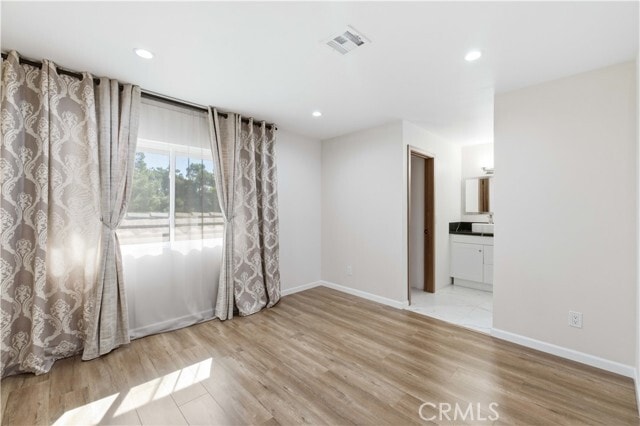 Building Photo - 41201 Laidlaw Ln