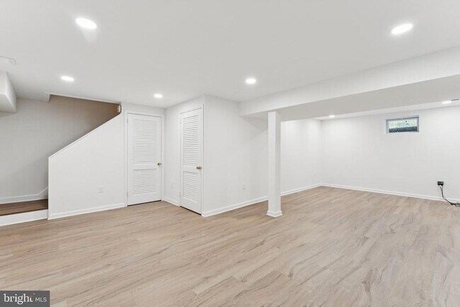 Building Photo - 8525 Bound Brook Ln