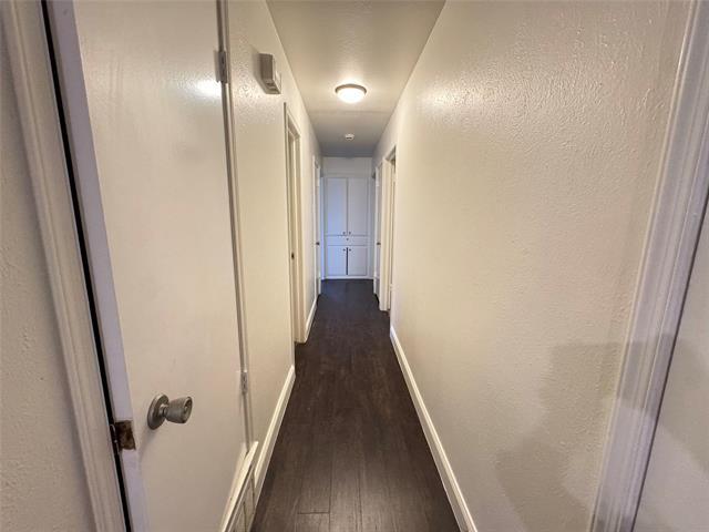 Building Photo - 802 Brookhurst Dr