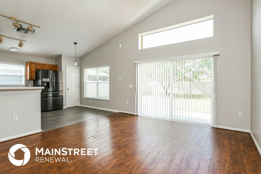 Building Photo - 1170 Creekview Ct