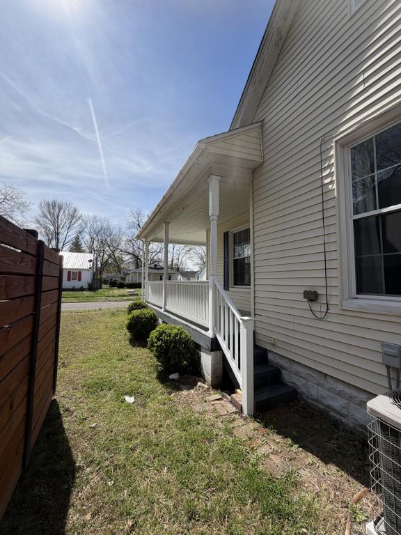 Building Photo - 2112 Herbert St