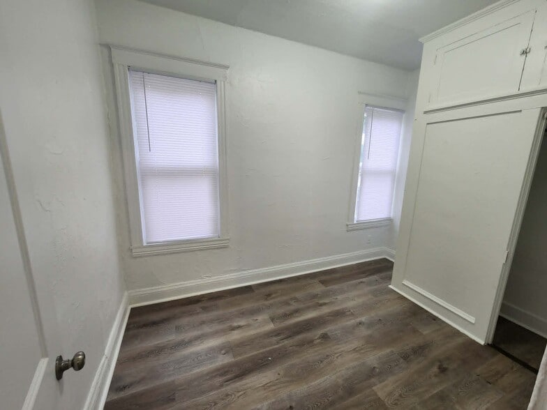 Building Photo - 1312 S 64th St