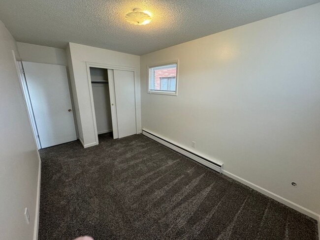 Building Photo - 2316 13th Ave S