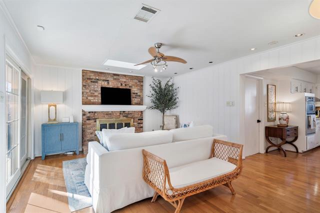 Building Photo - 1227 Cherrywood Dr