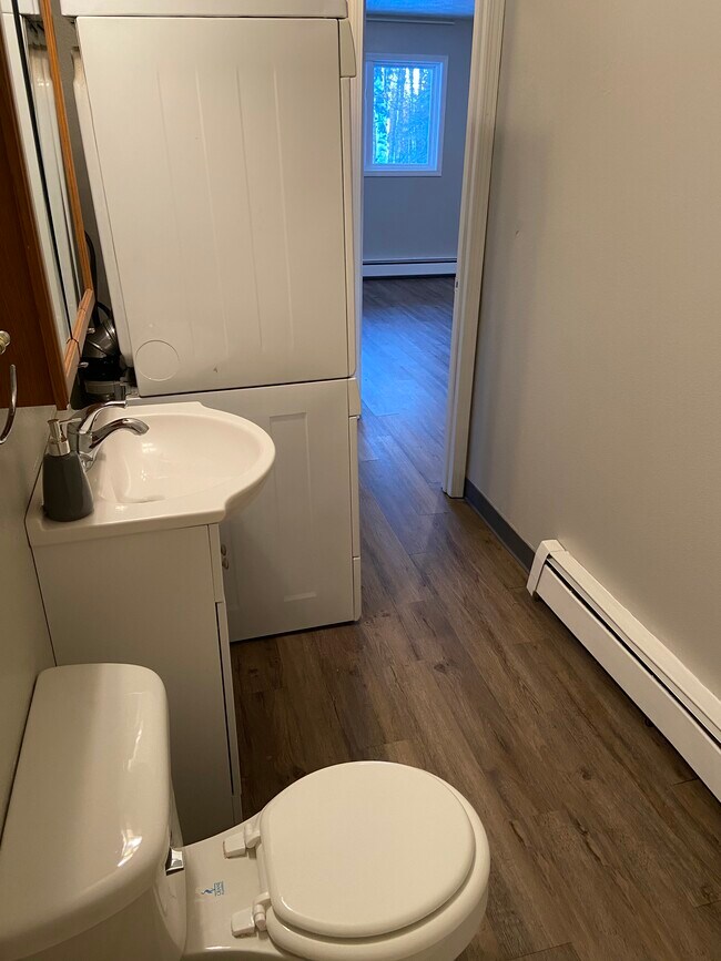 Building Photo - 200 W Heritage Drive