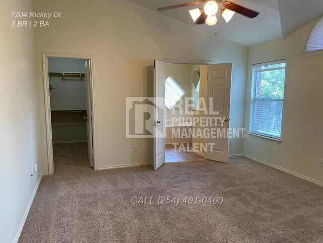 Building Photo - 7204 Rickey Dr