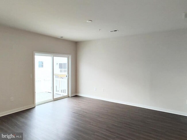 Building Photo - 3 Wafer Aly