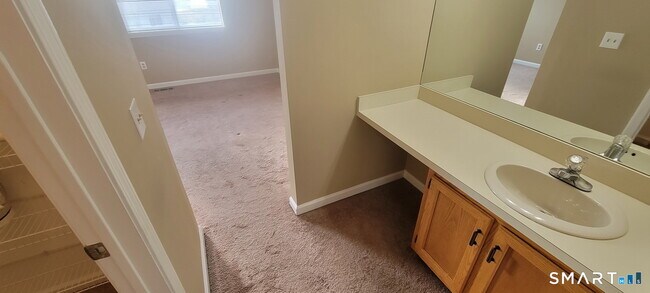 Building Photo - 166 Old Brookfield Rd