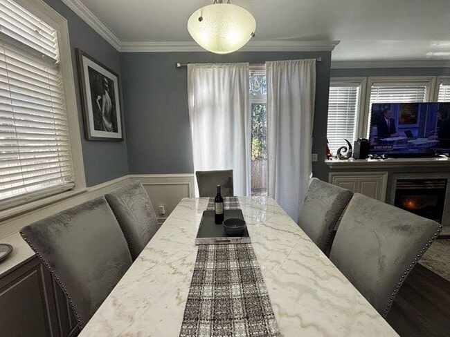 Building Photo - Lovely 3 Bedroom Home for Rent in Everett